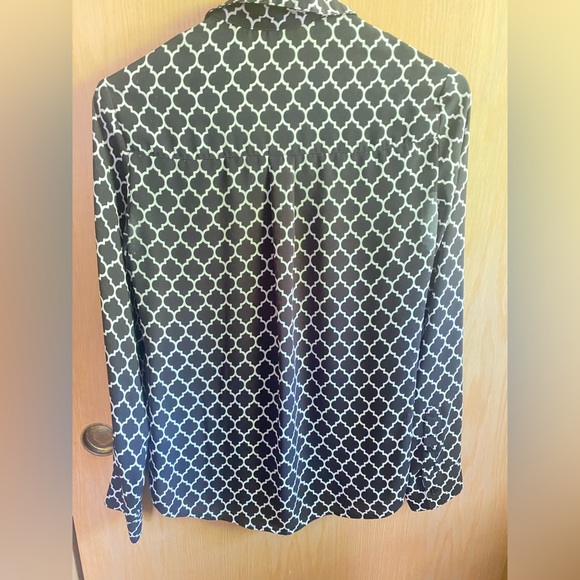 Black & White Portofino Button Down Top from Express - Picture 3 of 3